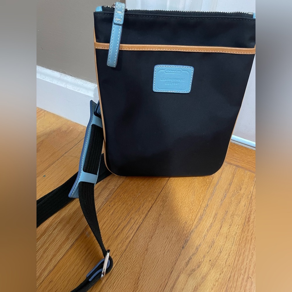 Coach crossbody. Small and comfortable. Black.